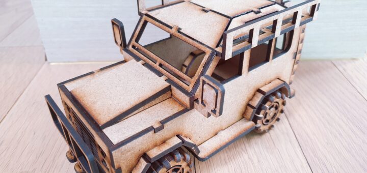 Wood Toy: SUV(버전 1)